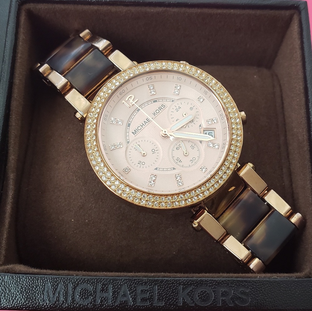 Michael Kors Parker watch rose gold pink face